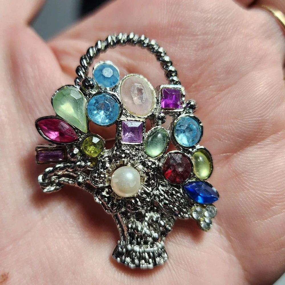 Vintage Style Flower Basket Brooch Multi Color Rhinestone Faux Pearl Silver Tone